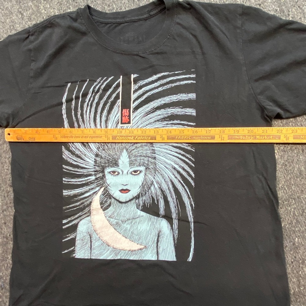 Junji Ito Uzumaki TShirt Sz L Mens Black Horror Manga Azami Spiral Graphic Tee - Picture 5 of 6